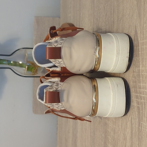 Michael Kors Cream and Brown Retro Sneakers - Picture 4 of 9